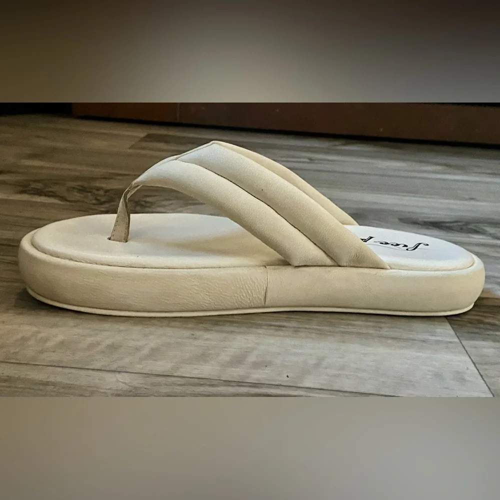 Free People Wonderland Flip Flop Thong Sandal - Picture 3 of 11